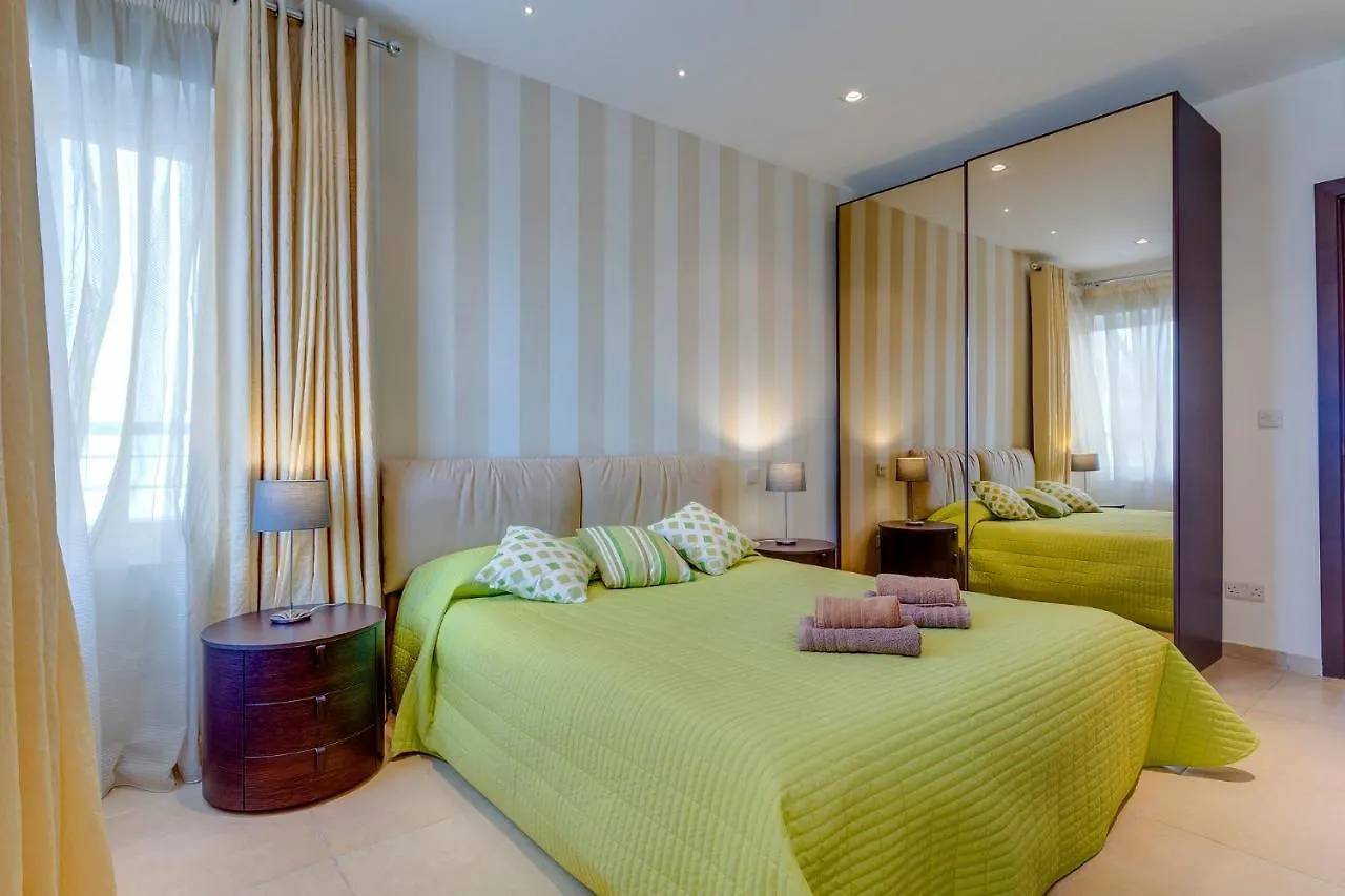 Luxury Seafront Oasis In Central Sliema W/ Pool Malta