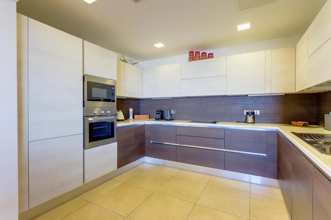 Luxury Seafront Oasis In Central Sliema W/ Pool 0*,