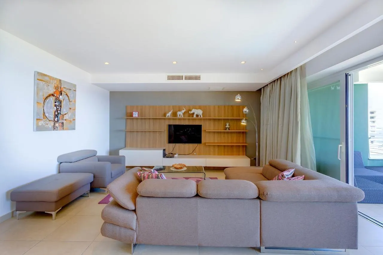 Luxury Seafront Oasis In Central Sliema W/ Pool Apartment