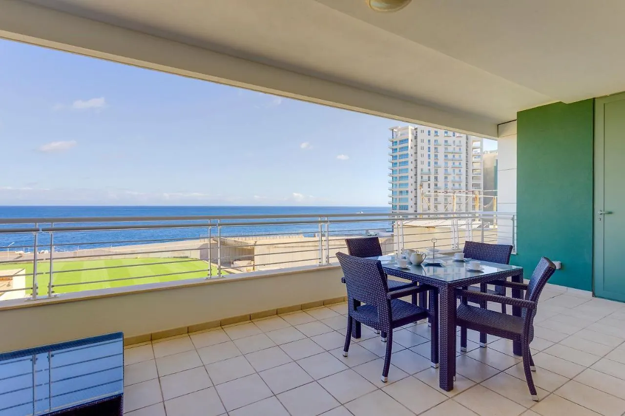 Luxury Seafront Oasis In Central Sliema W/ Pool