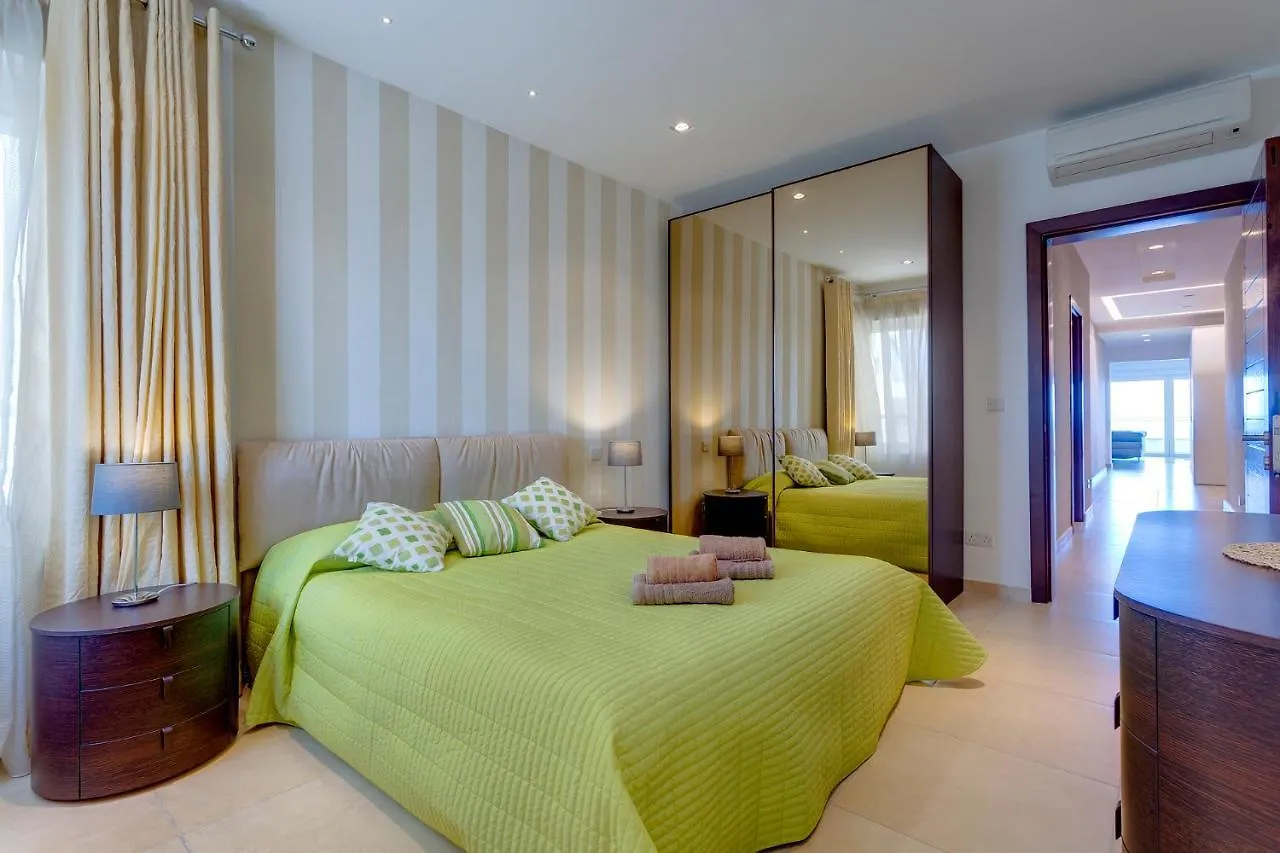 Luxury Seafront Oasis In Central Sliema W/ Pool Apartment