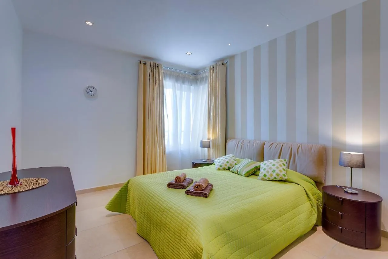Luxury Seafront Oasis In Central Sliema W/ Pool 0*,  Malta
