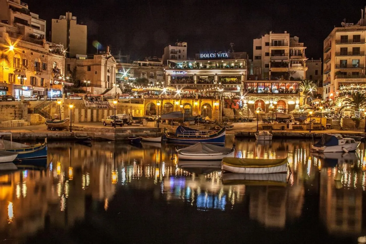 Luxury Seafront Oasis In Central Sliema W/ Pool Apartment