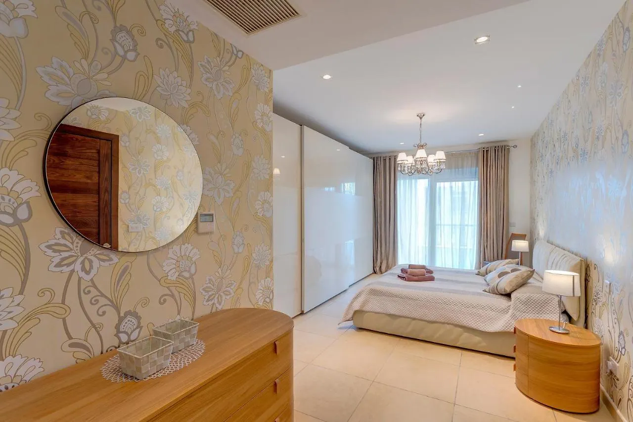 Luxury Seafront Oasis In Central Sliema W/ Pool Apartment